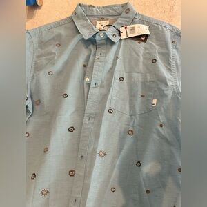 Quicksilver men’s button down shirt, never worn, size XL
